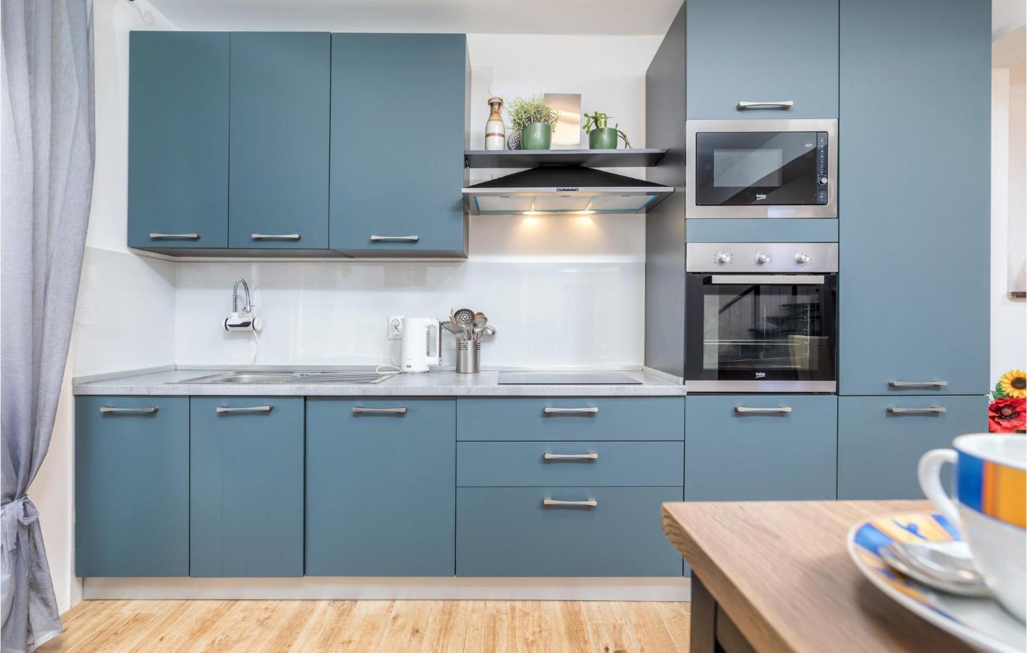 Awesome Home In Fazana With Kitchen Exteriör bild